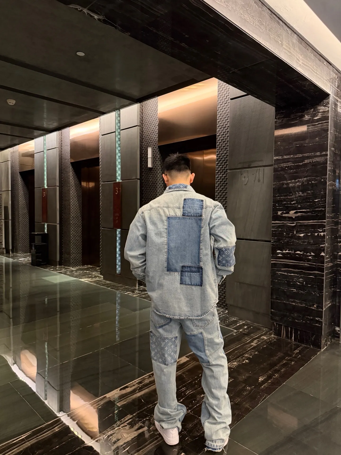 Louis Vuitton/Louis Vuitton presbyopic patchwork denim jacket